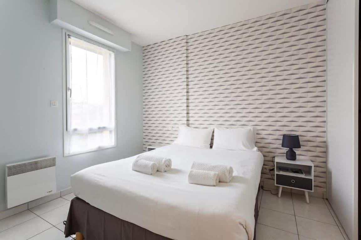 L'Opale - Joli Appartement Avec Jardin Et Garage Динар Экстерьер фото